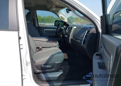 2015 Ram 2500 Slt z USA, uszkodzony, nr VIN 3C6UR5DL8FG669864